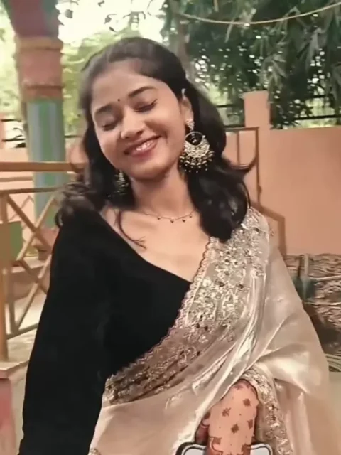 Choliya Ke Hook Raja Ji Capcut Template